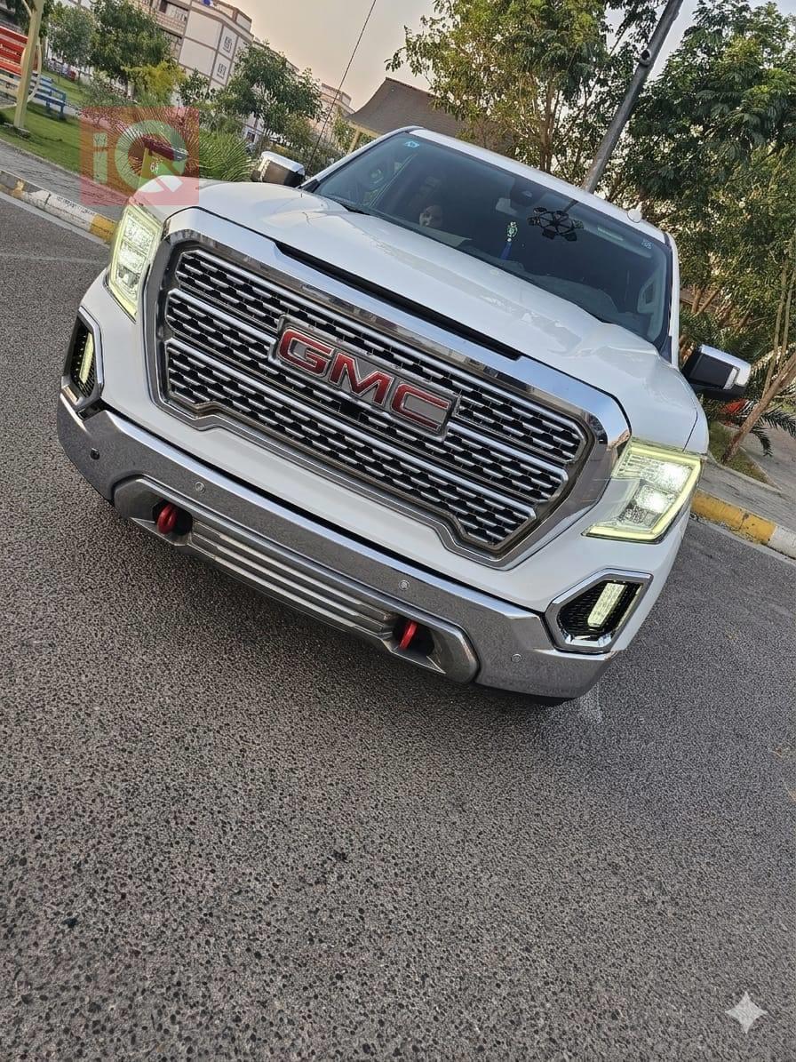 GMC Sierra